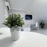 Camille Apartmanhouse 4*
