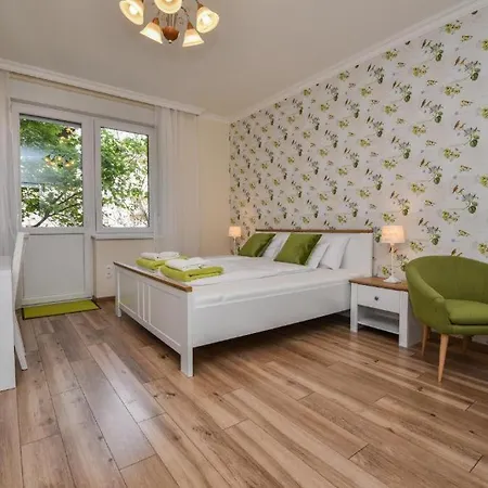Camille Apartmanhouse アパートホテル 4*