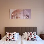 Camille Apartmanhouse