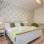 Camille Apartmanhouse Aparthotel 4*