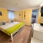 公寓式酒店 Camille Apartmanhouse