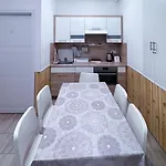Camille Apartmanhouse 4*