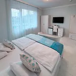 Camille Apartmanhouse Aparthotel 4*
