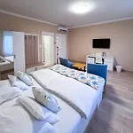 Aparthotel Camille Apartmanhouse 4*