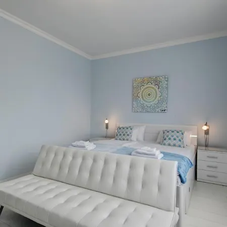 Camille Apartmanhouse 4*
