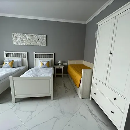 Camille Apartmanhouse 4*