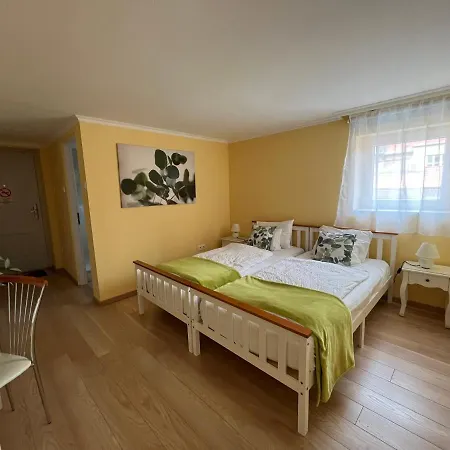 Camille Apartmanhouse 4*