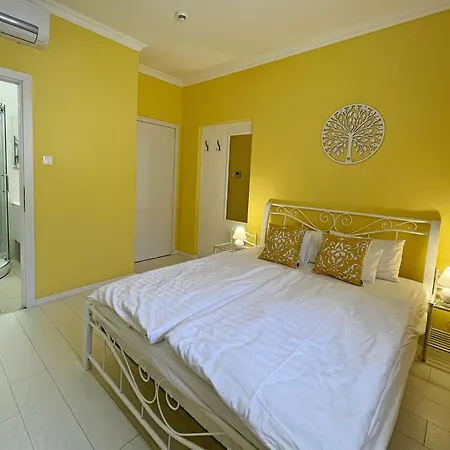 Camille Apartmanhouse Aparthotel