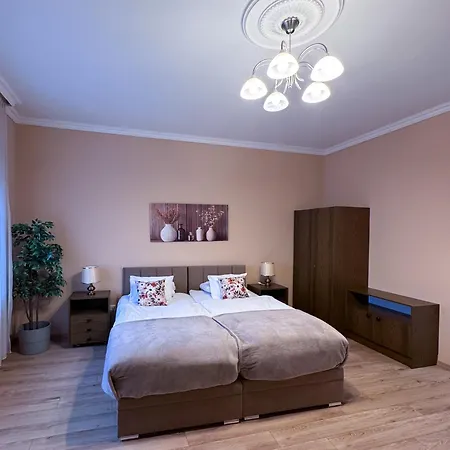 Camille Apartmanhouse 4*