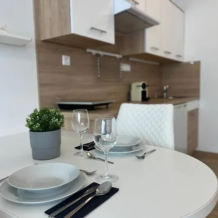 Hotel apartamentowy Camille Apartmanhouse