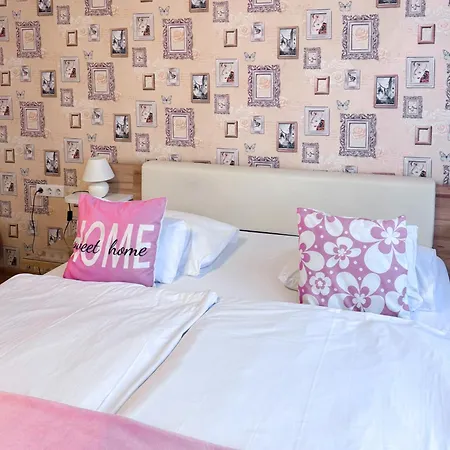 Hotel apartamentowy Camille Apartmanhouse