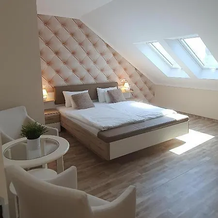 Camille Apartmanhouse
