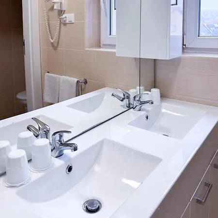 Hotel apartamentowy Camille Apartmanhouse 4*