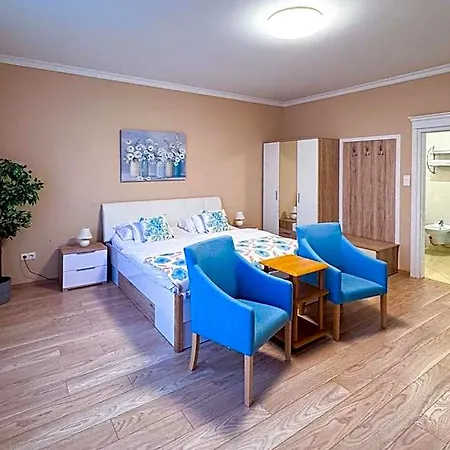 Camille Apartmanhouse