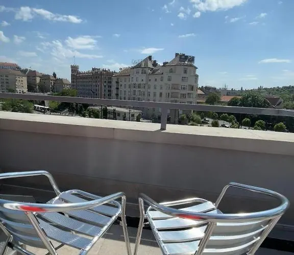 Camille Apartmanhouse 4*