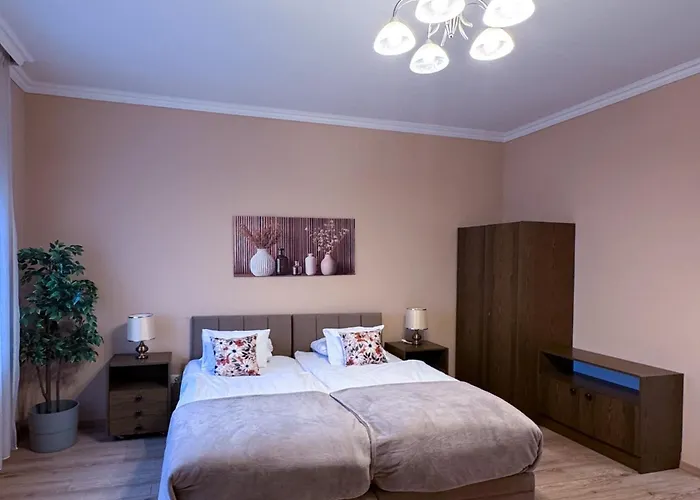 Camille Apartmanhouse 4*
