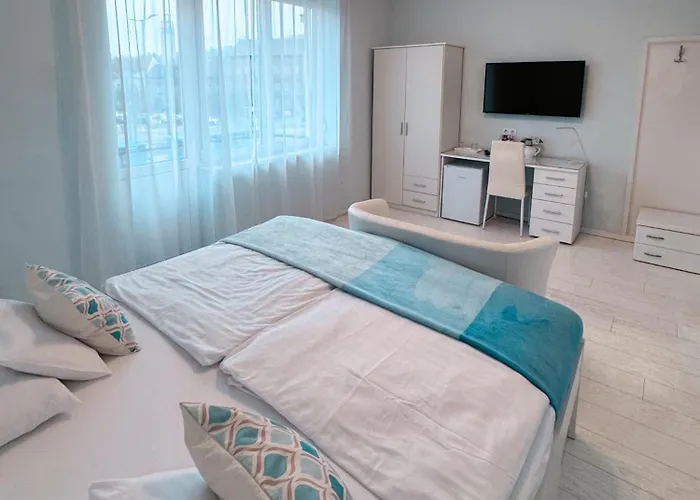 Camille Apartmanhouse 公寓式酒店 4*