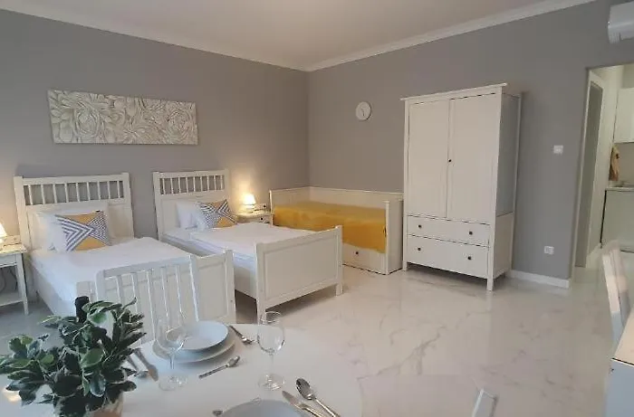 Camille Apartmanhouse