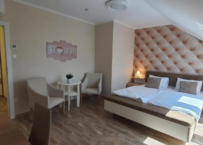 公寓式酒店 Camille Apartmanhouse 4*
